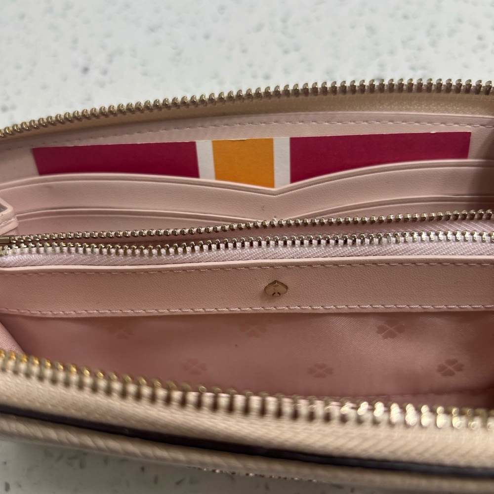 Kate Spade Hand Wallet - Picture 5 of 9